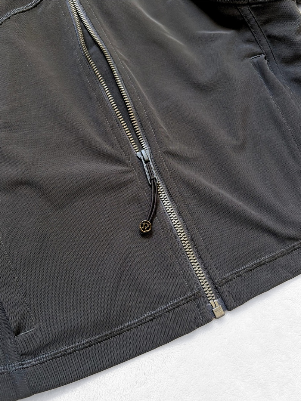 NWOT Lululemon Define Cropped Hooded Jacket Mesh Vent Nulu – Black – Size 10 - Picture 8 of 10